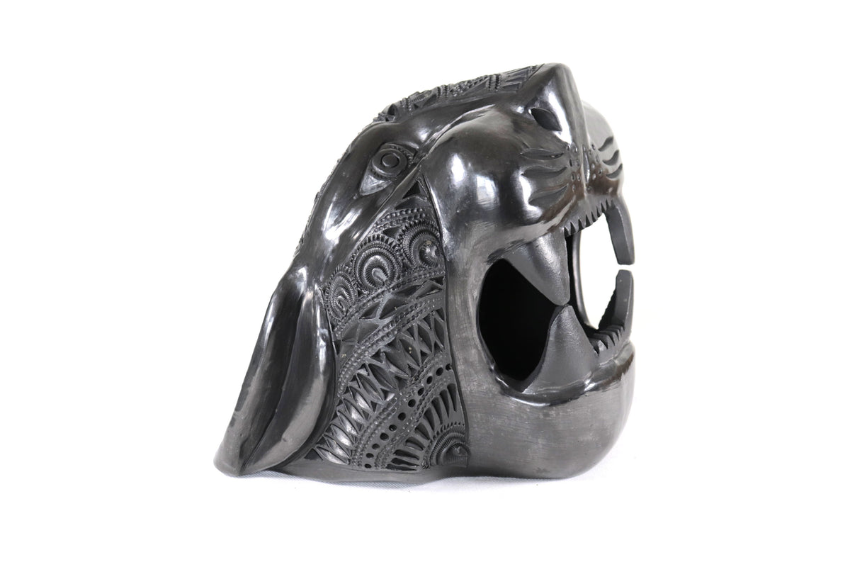 Cabeza de Jaguar de Barro Negro - 22 cm. 8.7 in. Barro negro