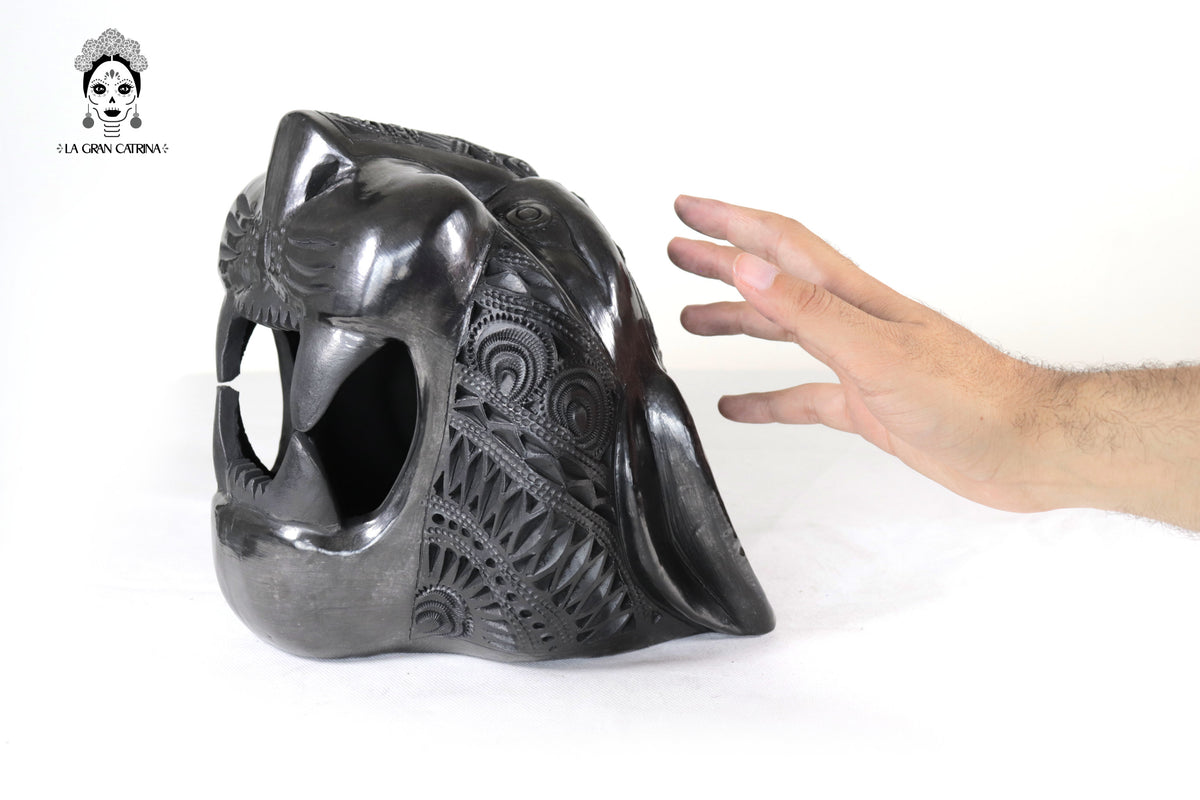 Cabeza de Jaguar de Barro Negro - 22 cm. 8.7 in. Barro negro