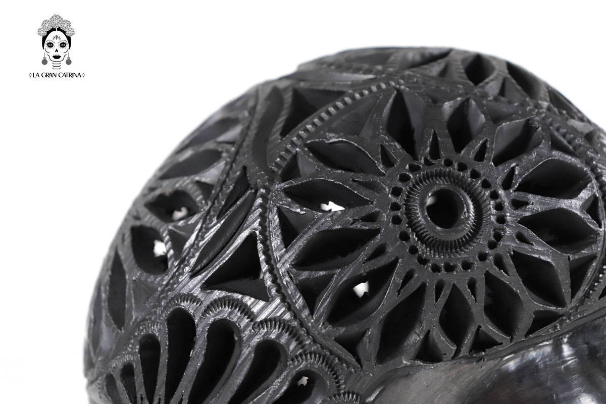 Cráneo de Barro Negro 18 cm. 7.1 in. Barro negro