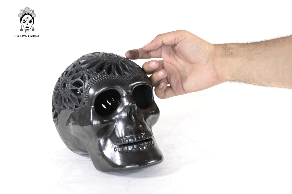 Cráneo de Barro Negro 18 cm. 7.1 in. Barro negro