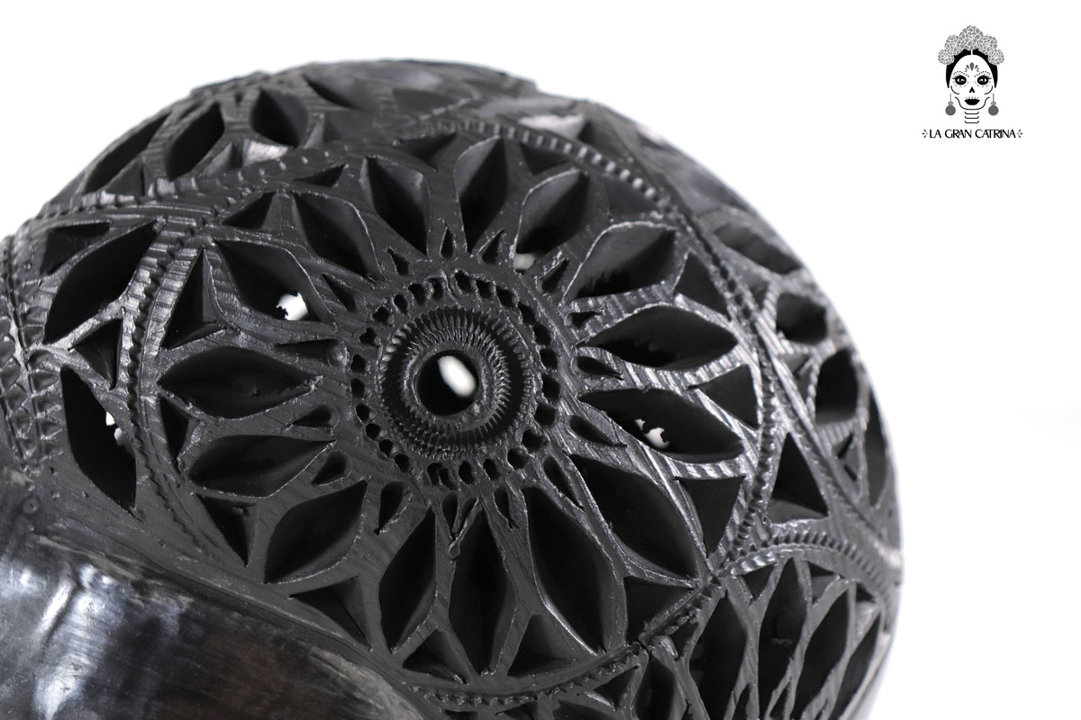 Cráneo de Barro Negro 18 cm. 7.1 in. Barro negro