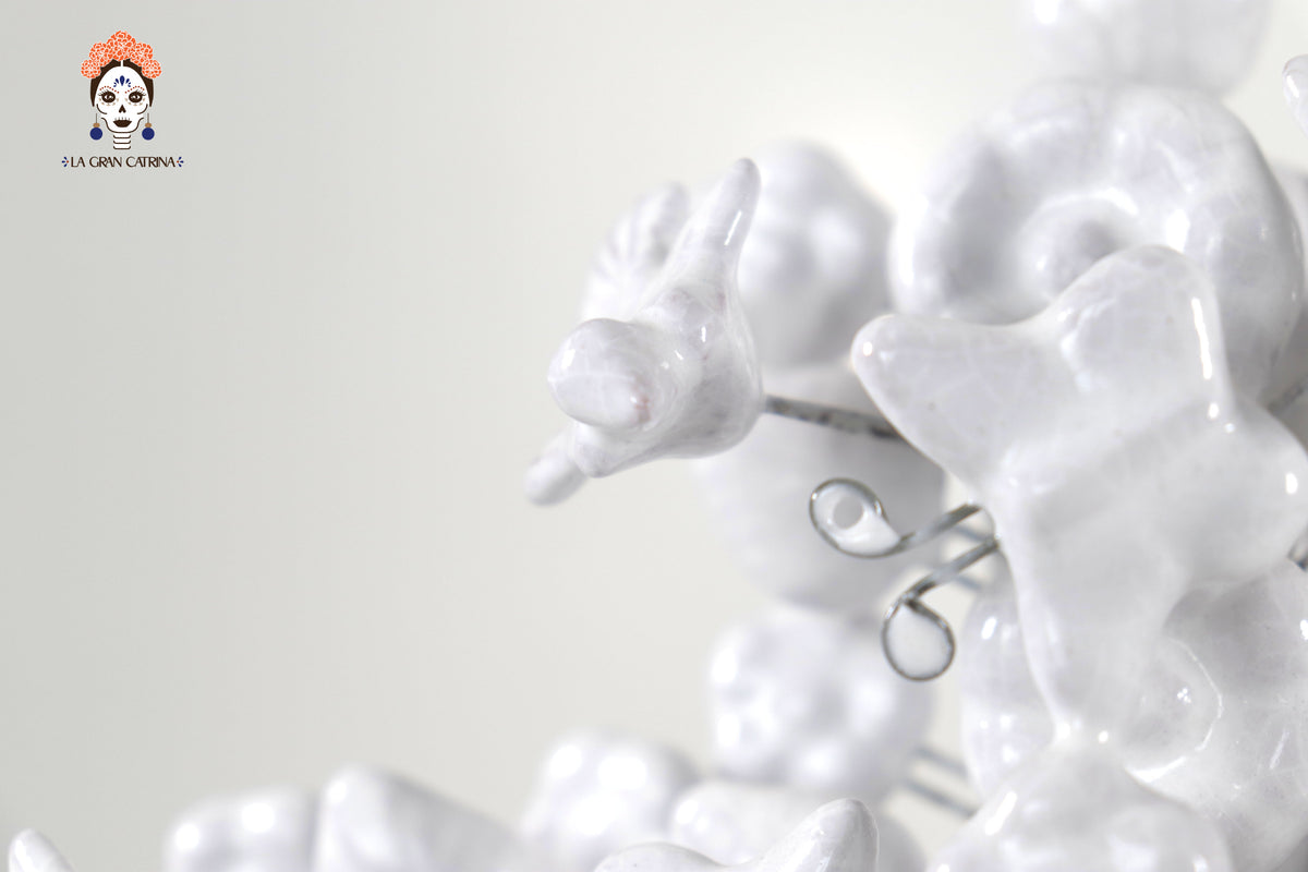 Cruz blanca vidriada de 22 cm. - 8.6 in.