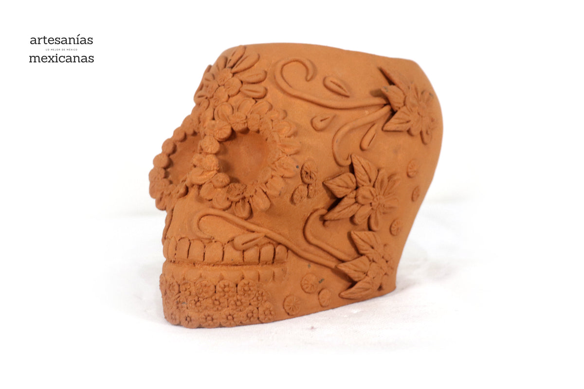 Maceta Cráneo Barro Natural con Flores Relieve - 16 Cm. 6.2 In. Maceta