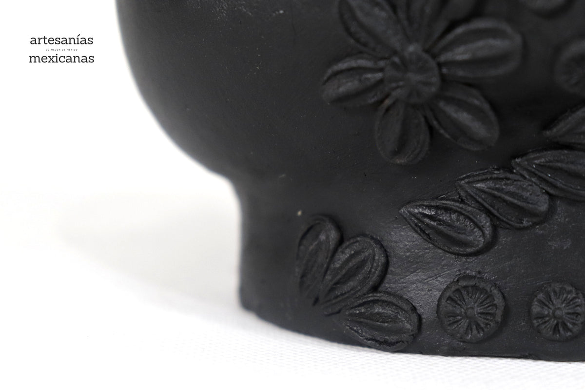 Maceta Cráneo Barro Negro con Flores Relieve - 10 Cm 3.9 In. Maceta