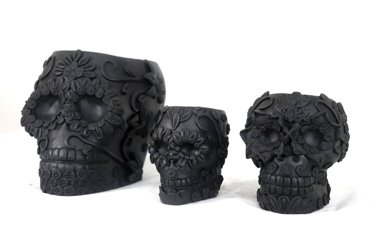 Maceta negra grande de Calavera estilo Catrina Maceta