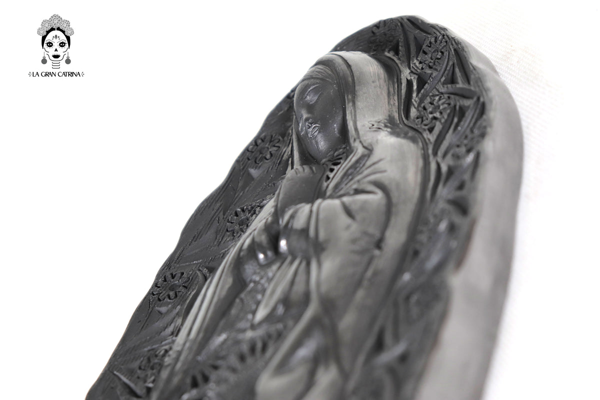 Virgen de Guadalupe en Barro Negro 32 cm. 12.6 in. Barro negro