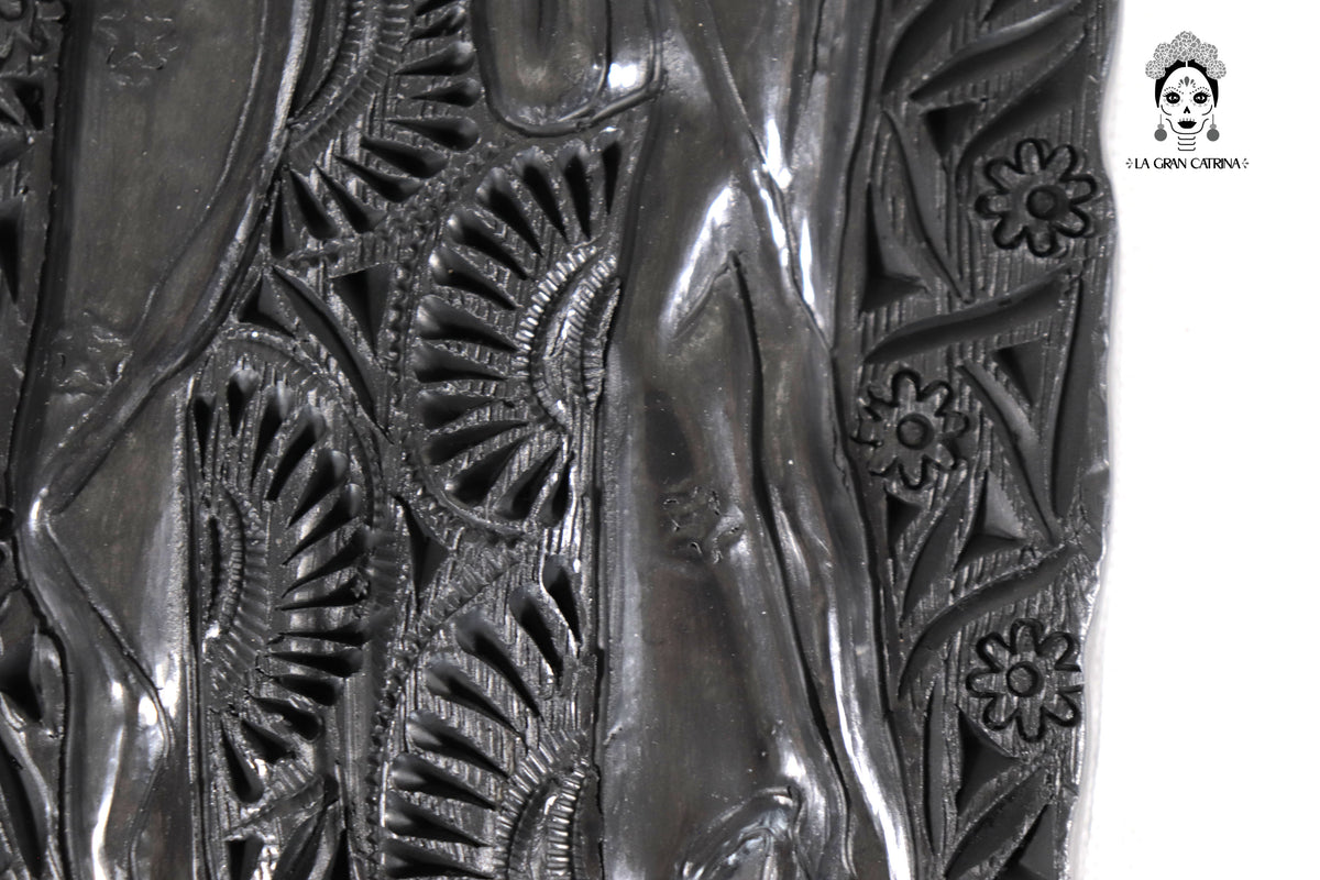 Virgen de Guadalupe en Barro Negro 32 cm. 12.6 in. Barro negro
