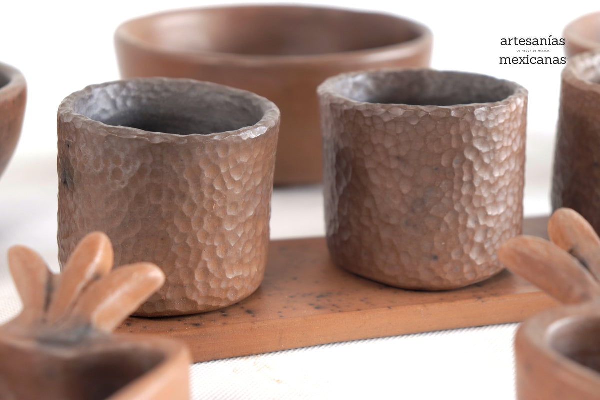 Set de vasos, caballitos y corazones de barro Artesanía