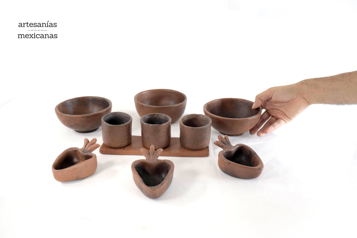 Set de vasos, caballitos y corazones de barro Artesanía
