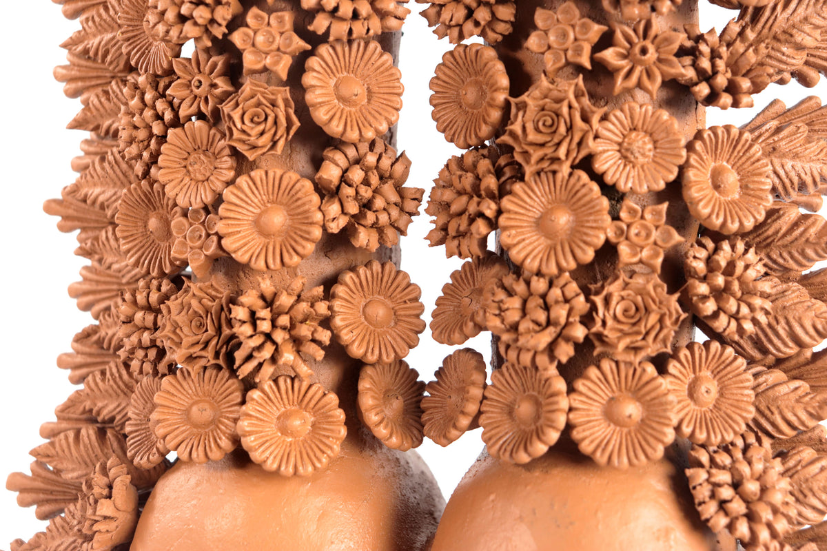 Arco de calaveras y flores - 42 cm. 16.5 in.