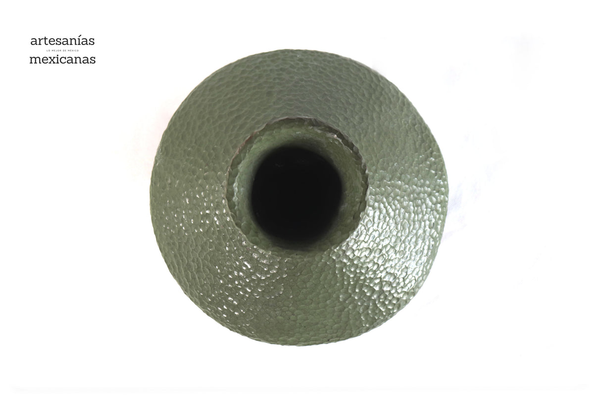 Jarrón moderno de barro martillado verde - 25 cm. 10 in. Artesanía