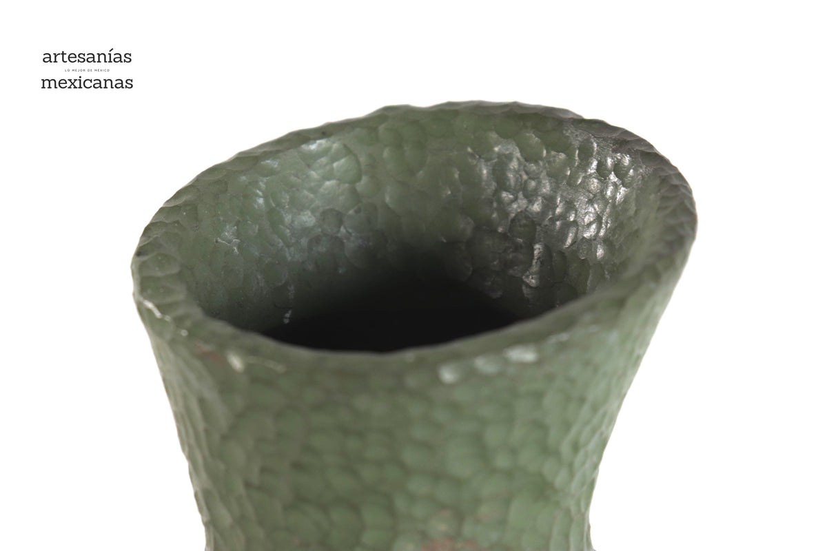 Jarrón moderno de barro martillado verde - 25 cm. 10 in. Artesanía