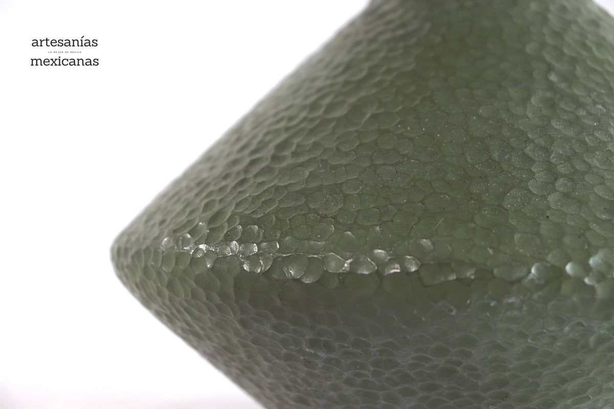 Jarrón moderno de barro martillado verde - 25 cm. 10 in. Artesanía