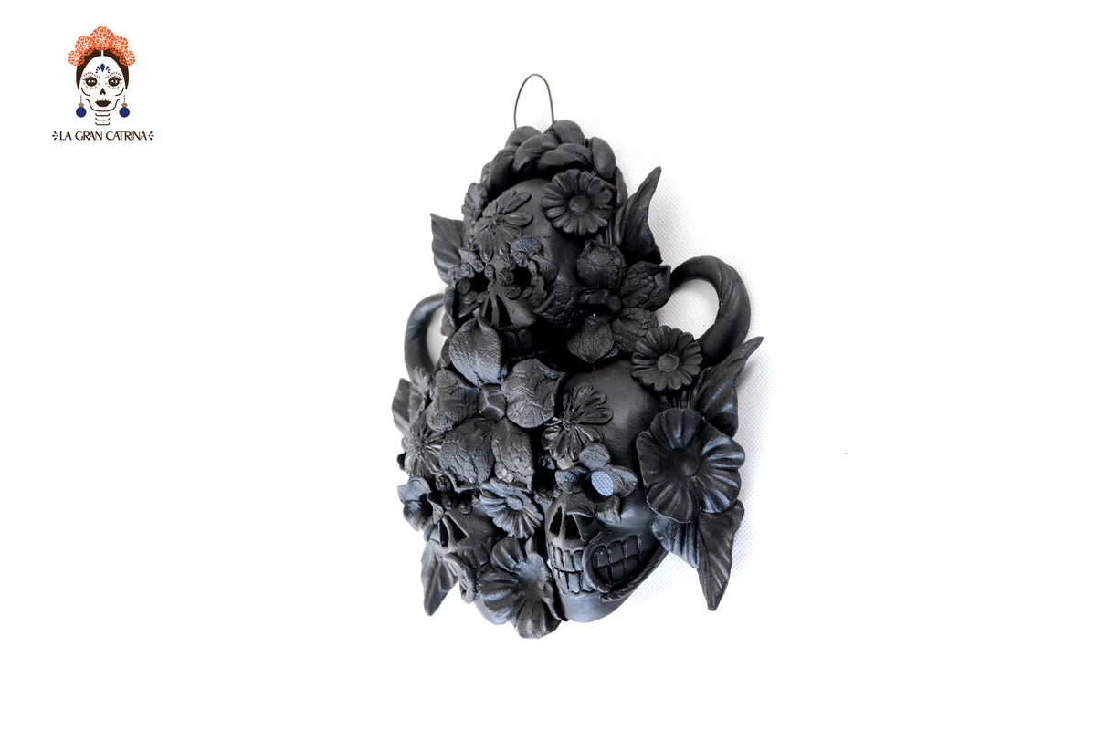 Cráneos Negros con Flores I - 20 cm. 7.8 in. Artesanía