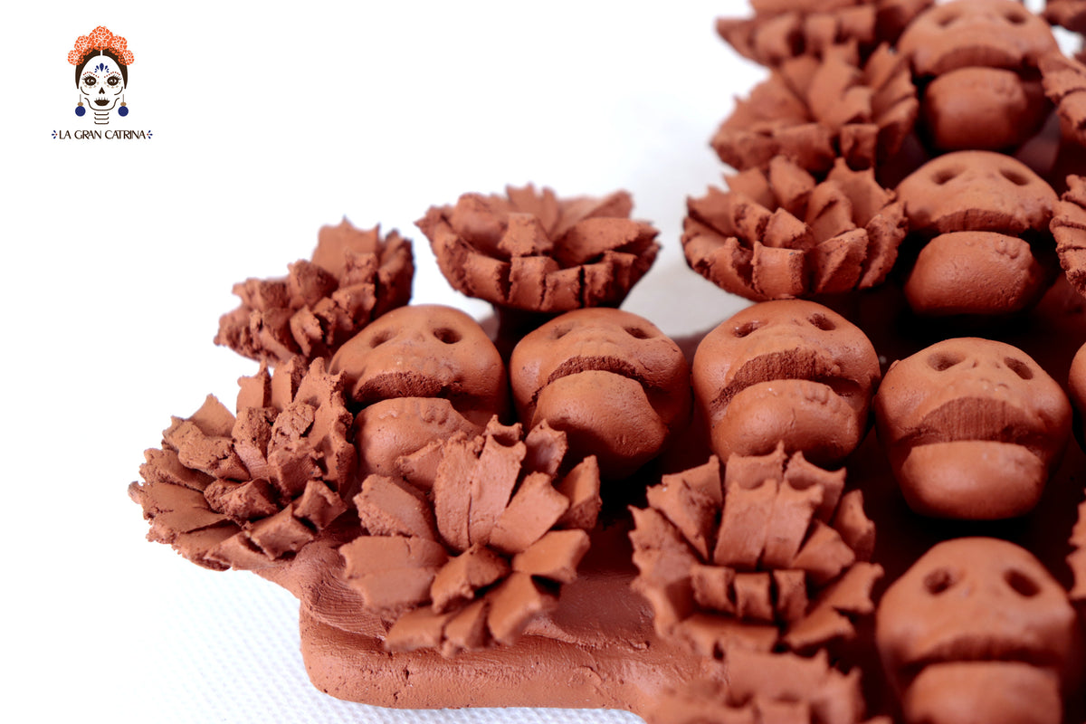 Cruz de Día de Muertos Barro 24 cm. 10 in. Artesanía