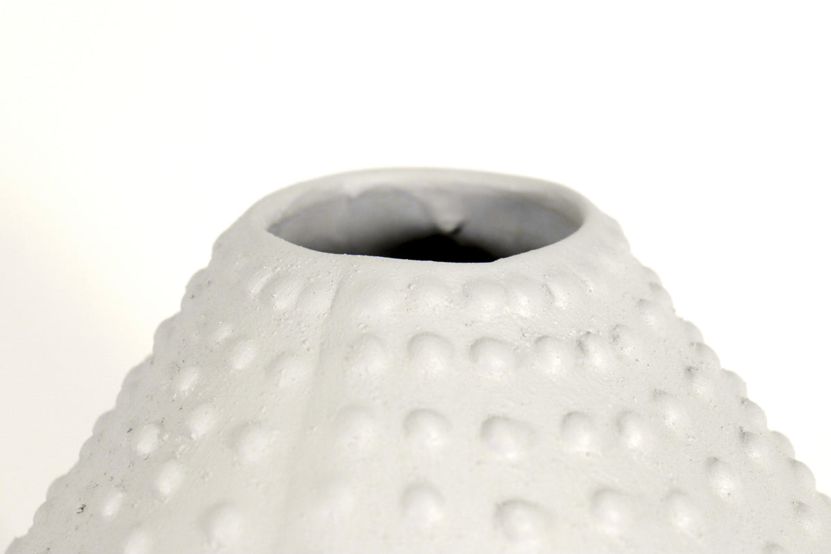 Jarrón decorativo texturizado - Coral - 22 cm. Artesanía