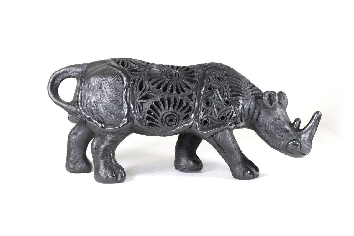 Rinoceronte de Barro Negro - 20 cm. 7.9 in. Barro negro
