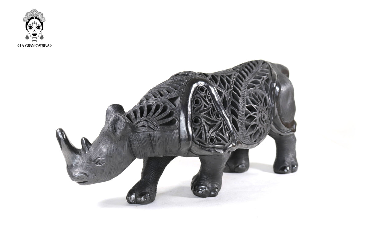 Rinoceronte de Barro Negro - 20 cm. 7.9 in. Barro negro
