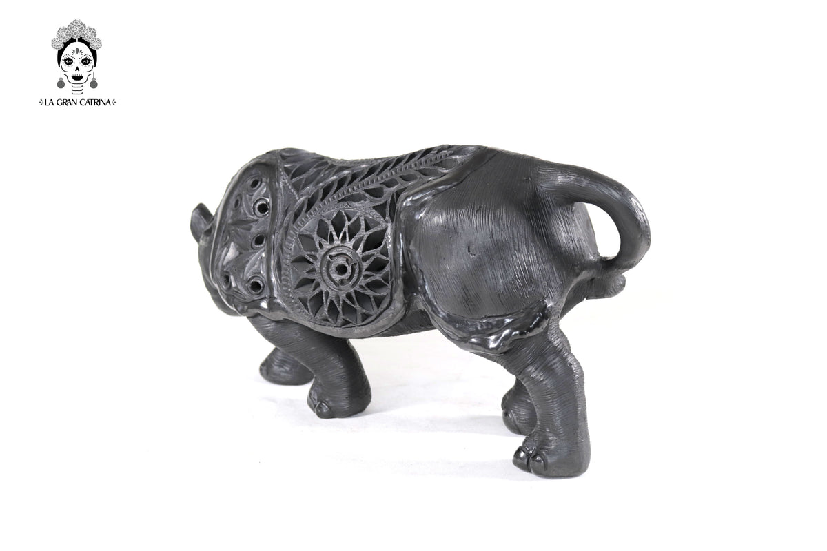 Rinoceronte de Barro Negro - 20 cm. 7.9 in. Barro negro