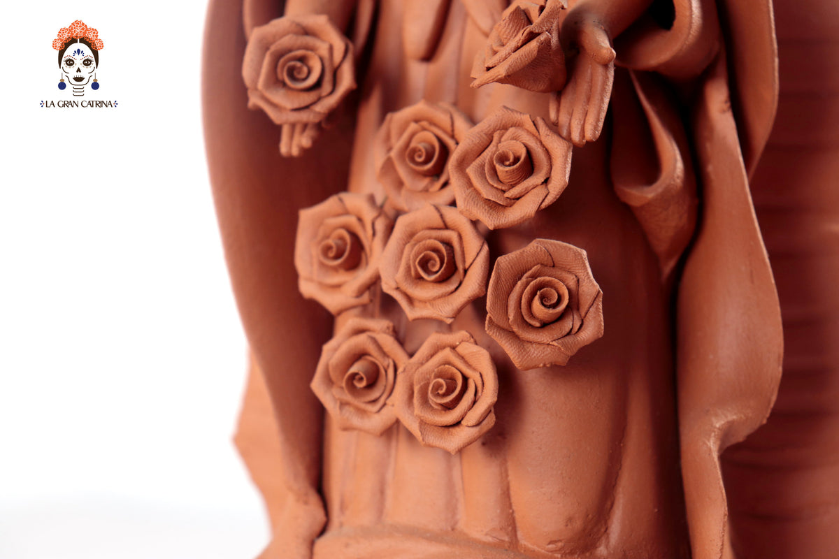 Virgen de Guadalupe - Barro natural - 30 Cm. 11.8 in. Artesanía
