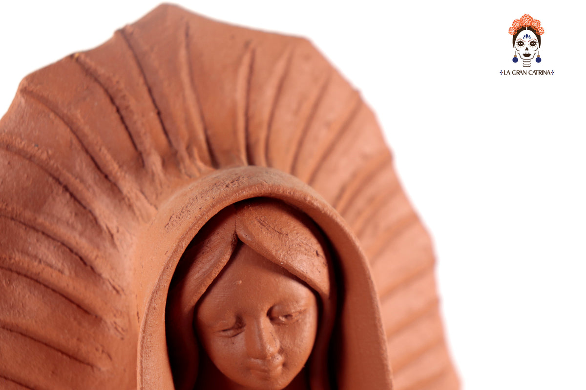 Virgen de Guadalupe - Barro natural - 30 Cm. 11.8 in. Artesanía
