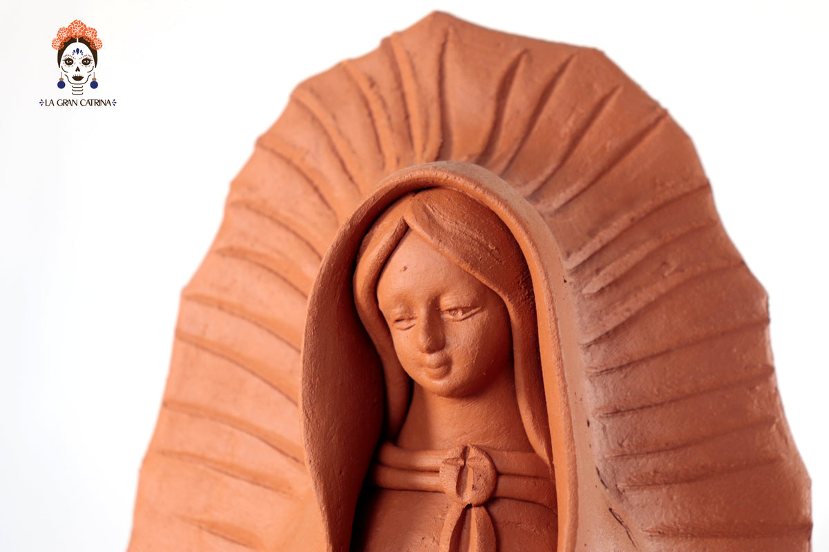Virgen de Guadalupe - Barro natural - 30 Cm. 11.8 in. Artesanía