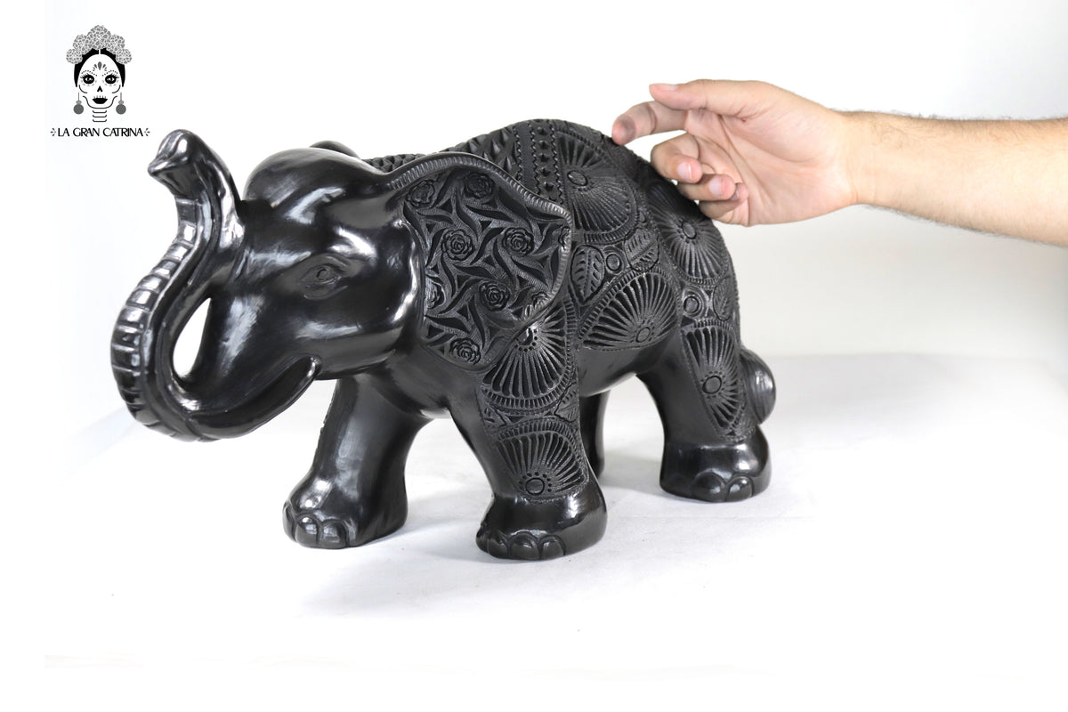 Elefante de Barro Negro - 40 cm. 15.7 in. Barro negro
