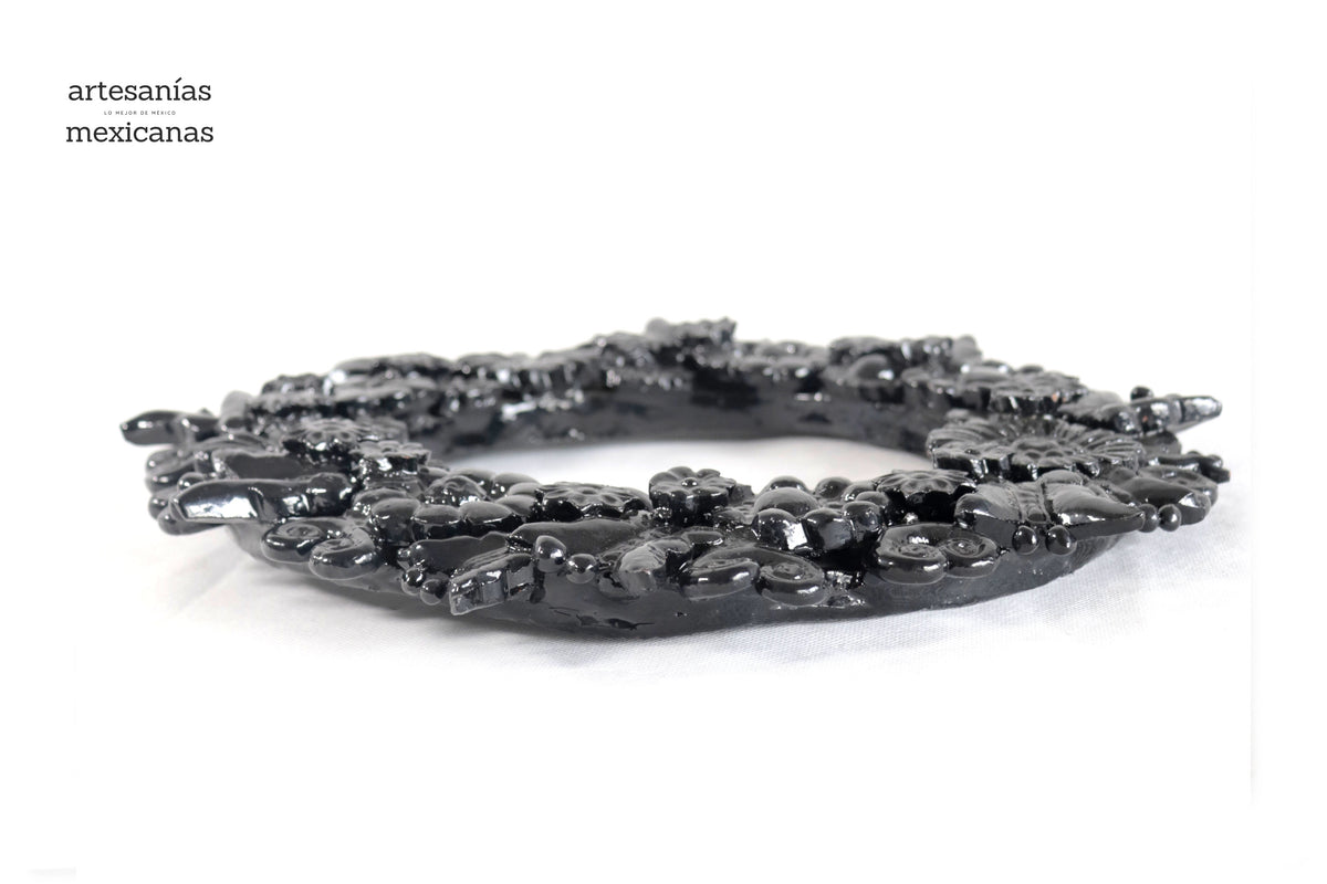 Corona negra - Barro vidriado - 33 cm. 13 in.