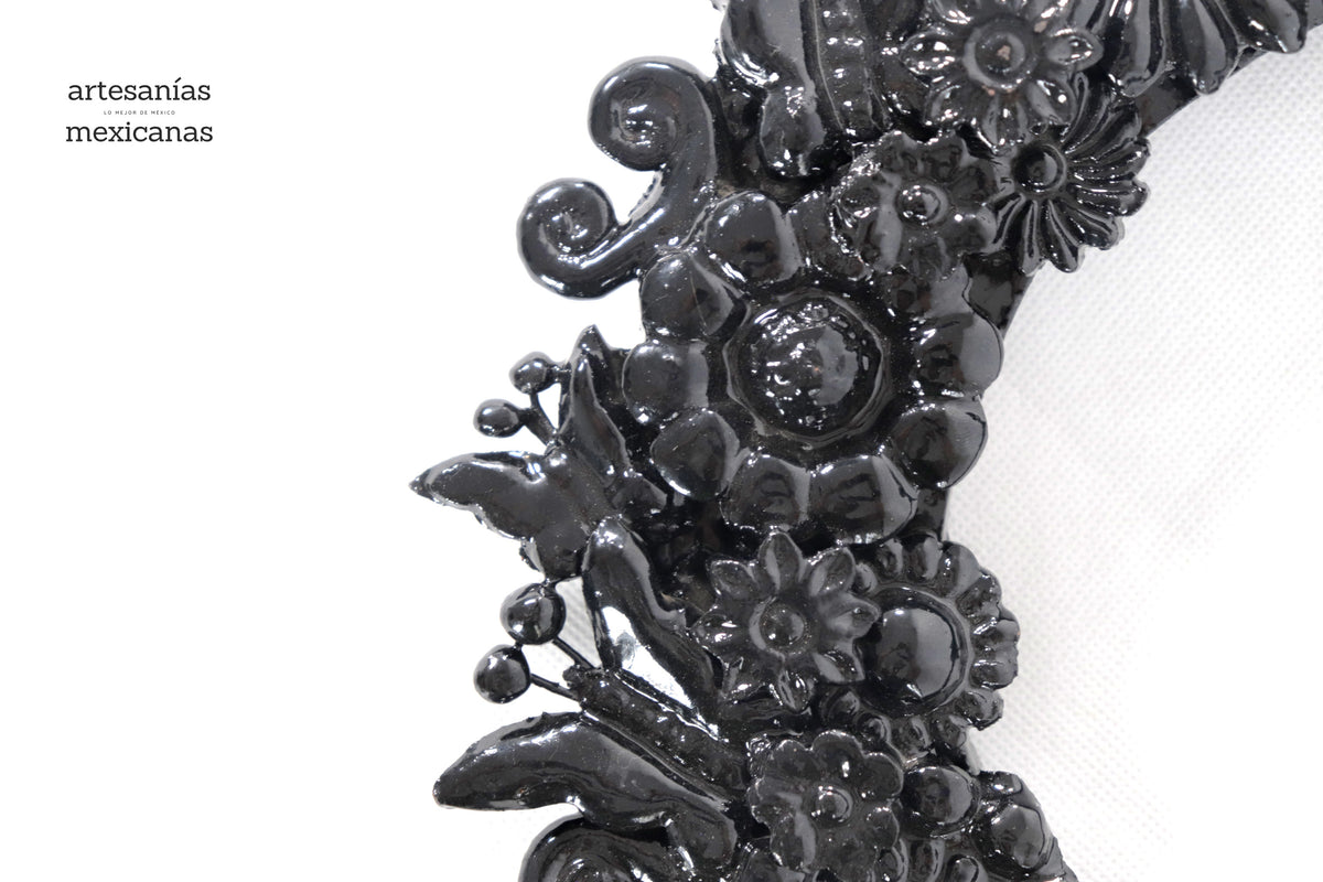 Corona negra - Barro vidriado - 33 cm. 13 in.