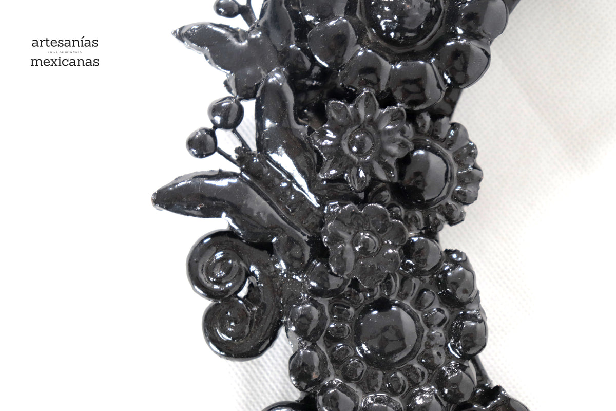 Corona negra - Barro vidriado - 33 cm. 13 in.