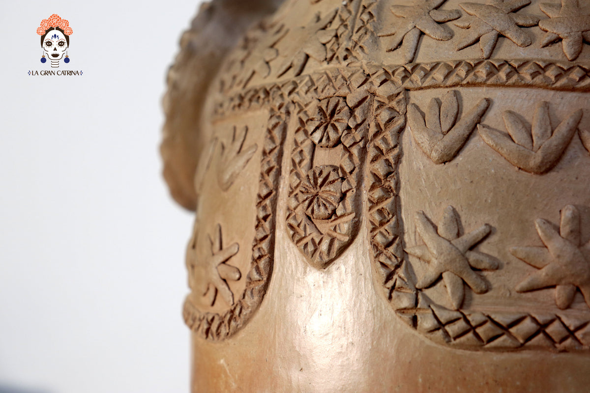 Vasija Mixe Huipil Tlahui de Barro Natural - 38 Cm. 14.9 In. Mixe