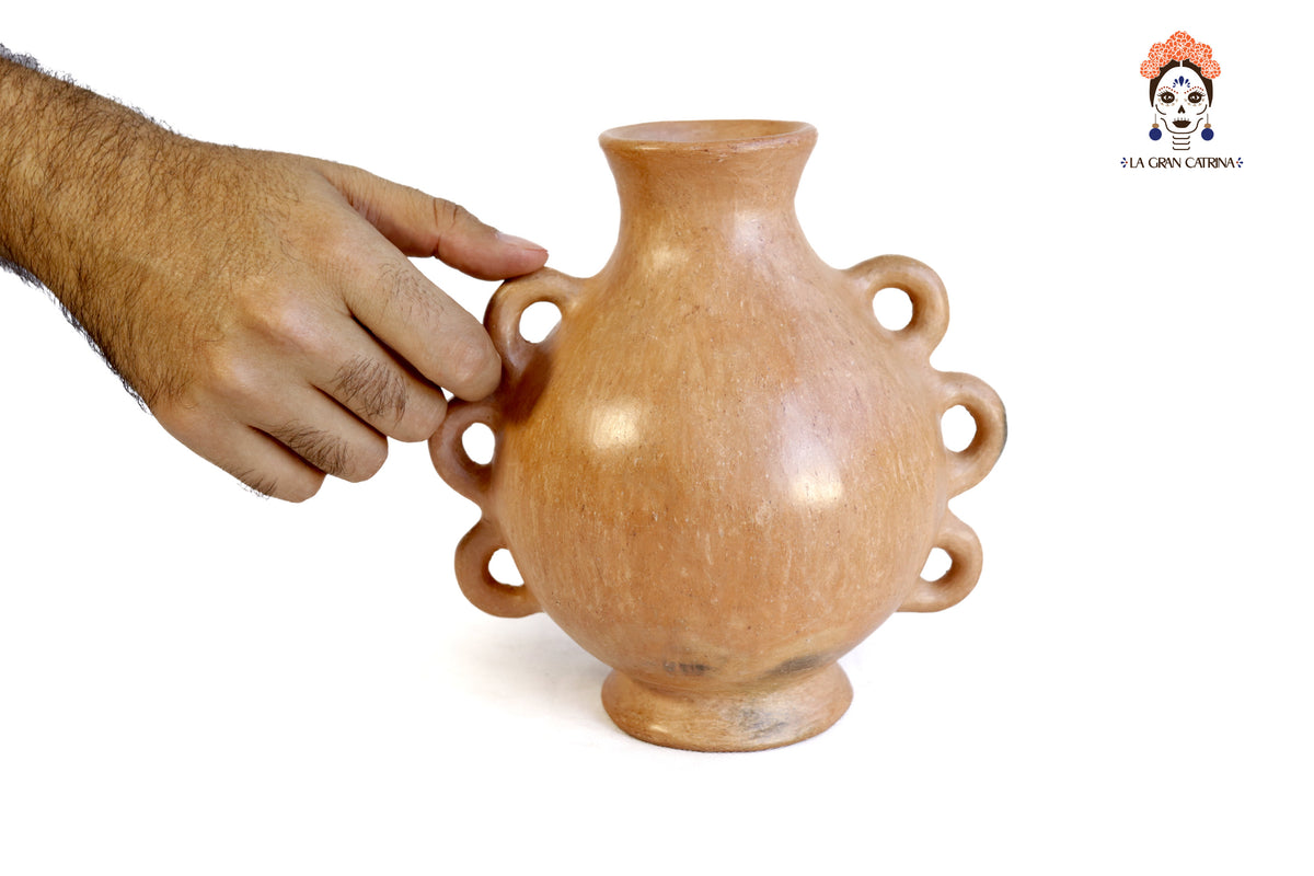 Vasija Mixe Ancestral con 6 Asas - 18.3 cm. 7.2 in.