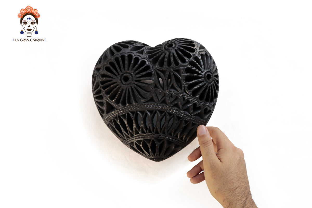Corazón Negro de Pared - 20 cm. 7.8 in.