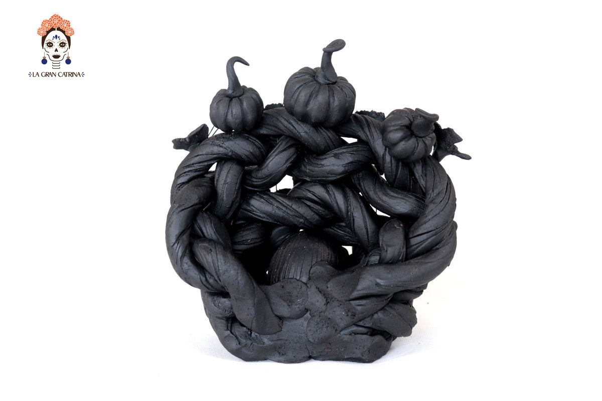 Calavera negra con Mariposas y Calabazas II - 14.5 cm. 5.7 in.