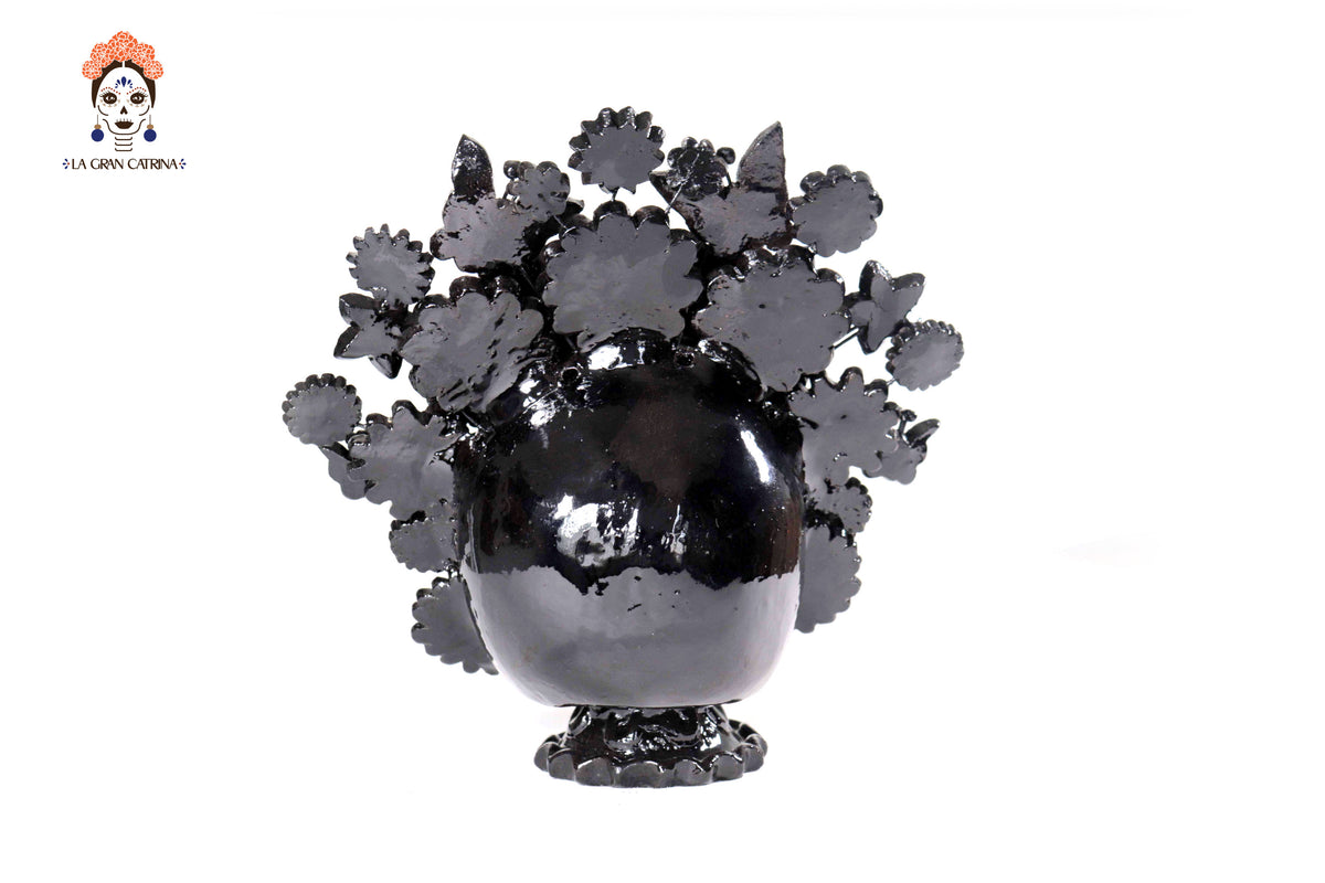 Calavera con tocado Negra con base- Barro vidriado - 22.5 cm. 8.8 in.