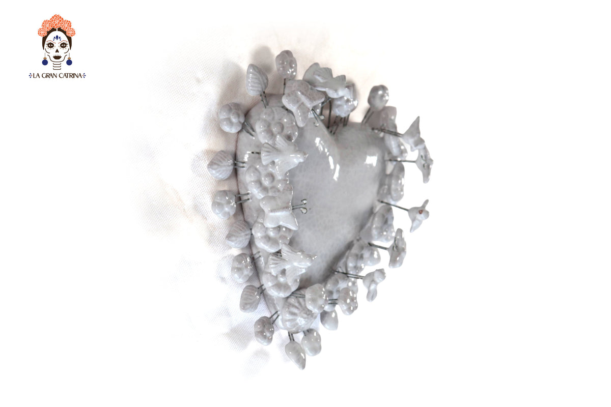 Corazón Barro Vidriado Blanco con Flores - 22 cm 8.6 in.