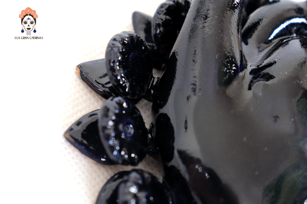 Corazon Negro de pared pequeño - Barro vidriado - 10.5 cm. 4.1 in.