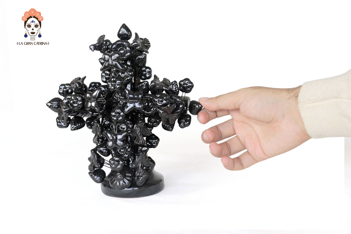 Cruz negra vidriada de 22 cm. - 8.6 in.