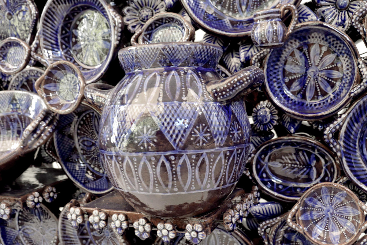 Cocina tradicional azul - Barro vidriado - Pieza de concurso - 125 cm. 49.2 in