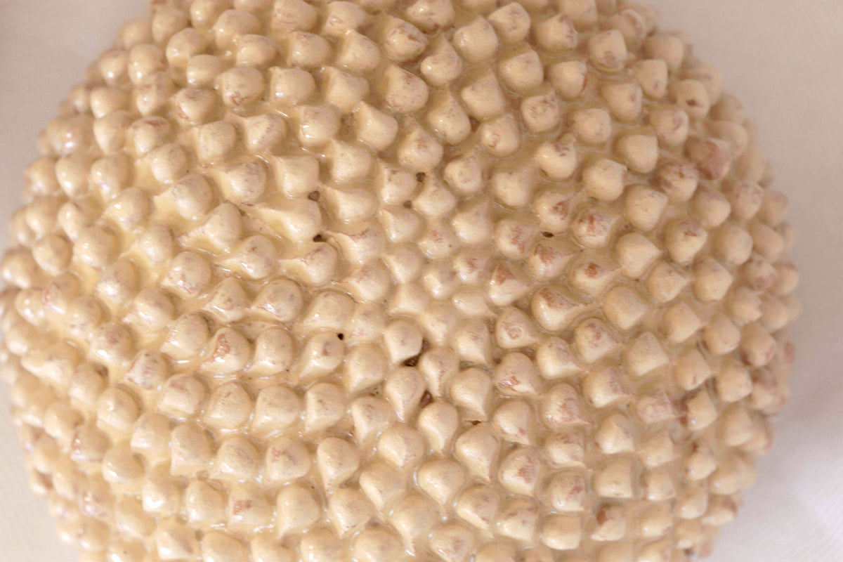 Esferas vidriadas beige de pared