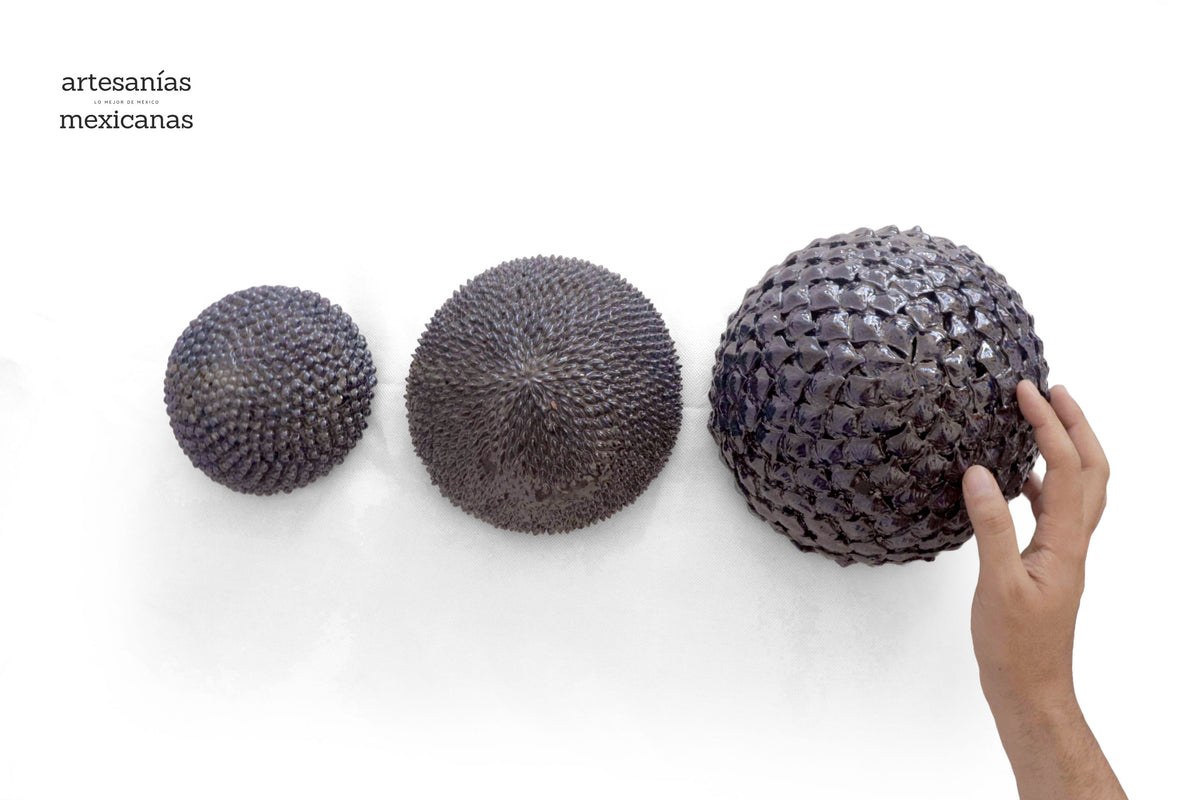 Esferas vidriadas azules de pared - En producción