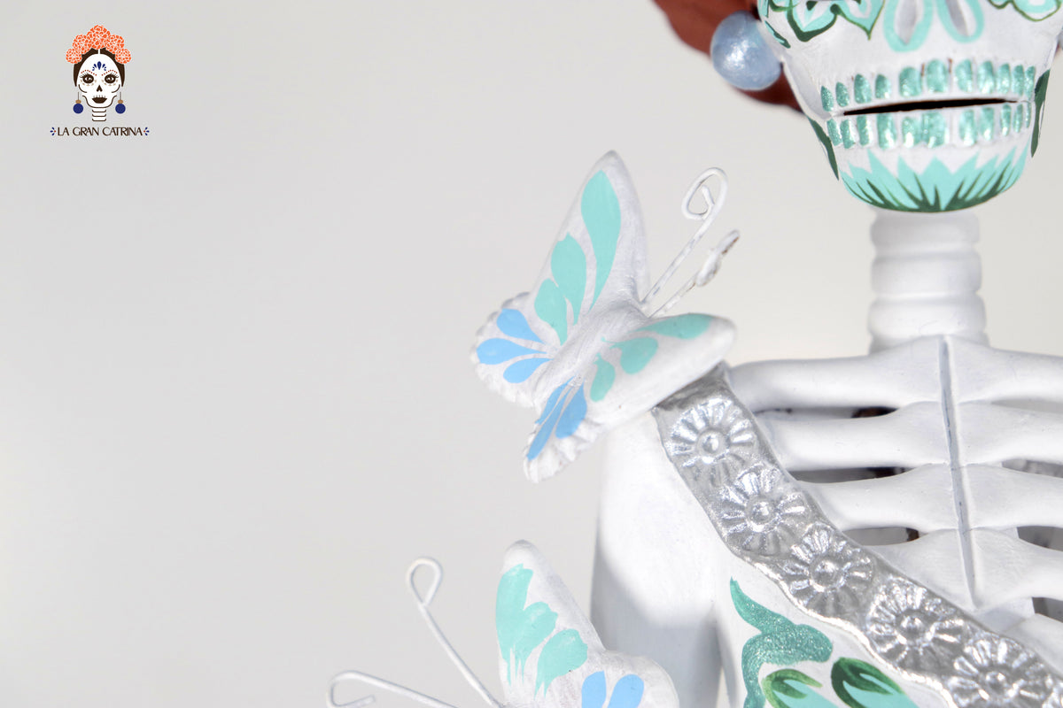 Catrinas hermana blanca con turquesa - 50 cm. 20 in. Catrina