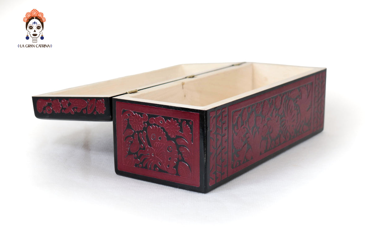 Caja Artesanal de Olinalá Roja con Diseño Floral Tradicional - 33 cm. 12.9 in. Olinala