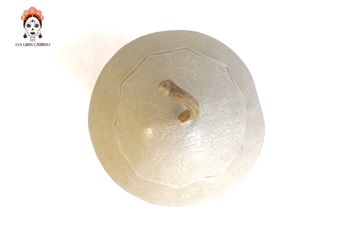 Guaje blanco artesanal grande - 32.5 cm. 12.7 in. Artesanía