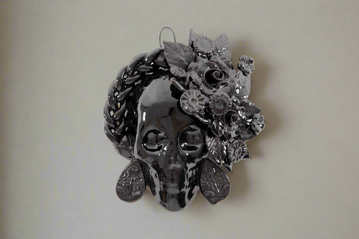 Calavera negra mediana de pared - Barro vidriado - 19.5 cm. 7.6 in.