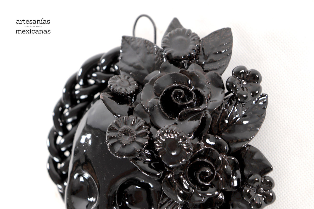 Calavera negra mediana de pared - Barro vidriado - 19.5 cm. 7.6 in.