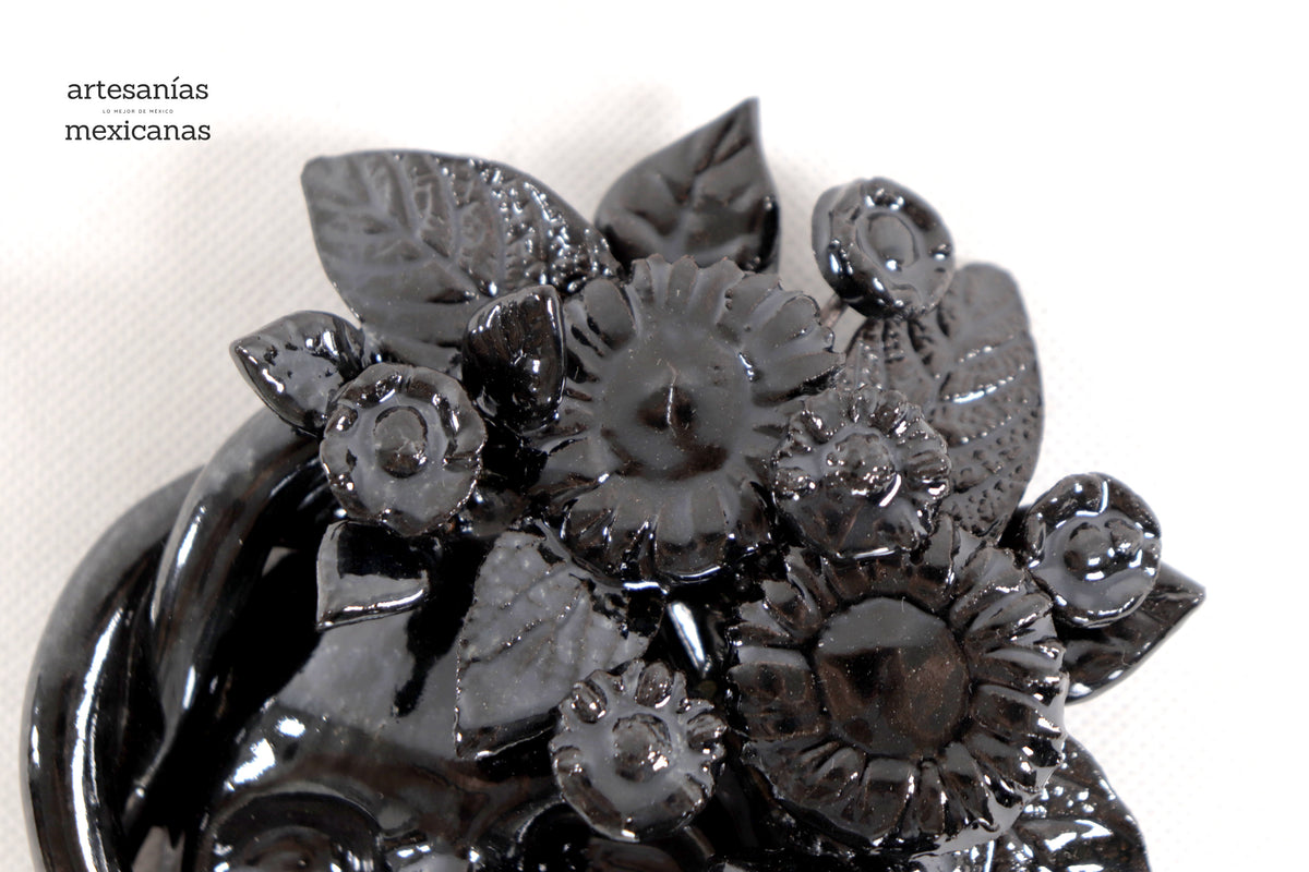 Calavera negra chica de pared Il - Barro vidriado - 14.5 cm. 5.7 in.