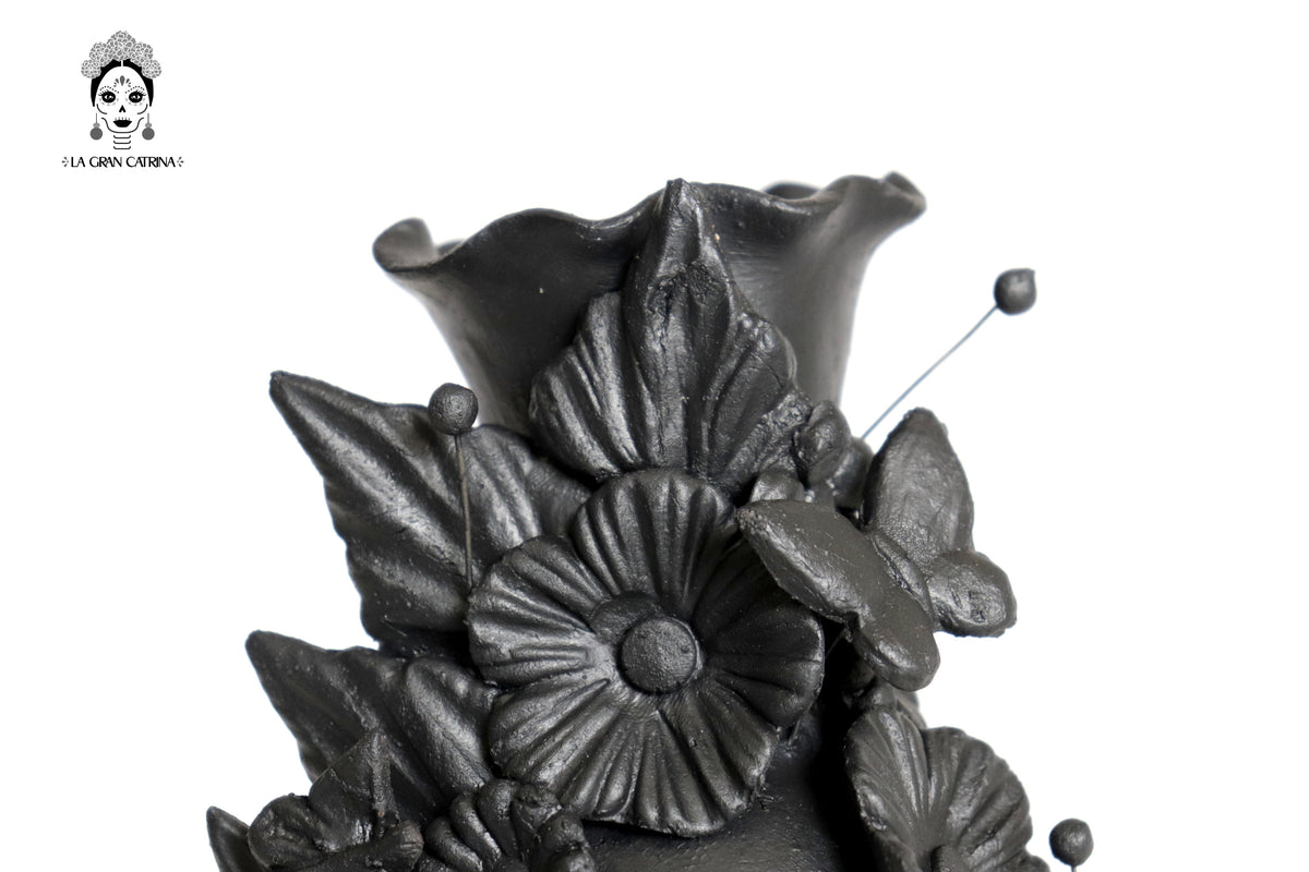 Set 3 Calaveras Negras con Flores de Barro 14 Cm 5.7 In. Candelabros