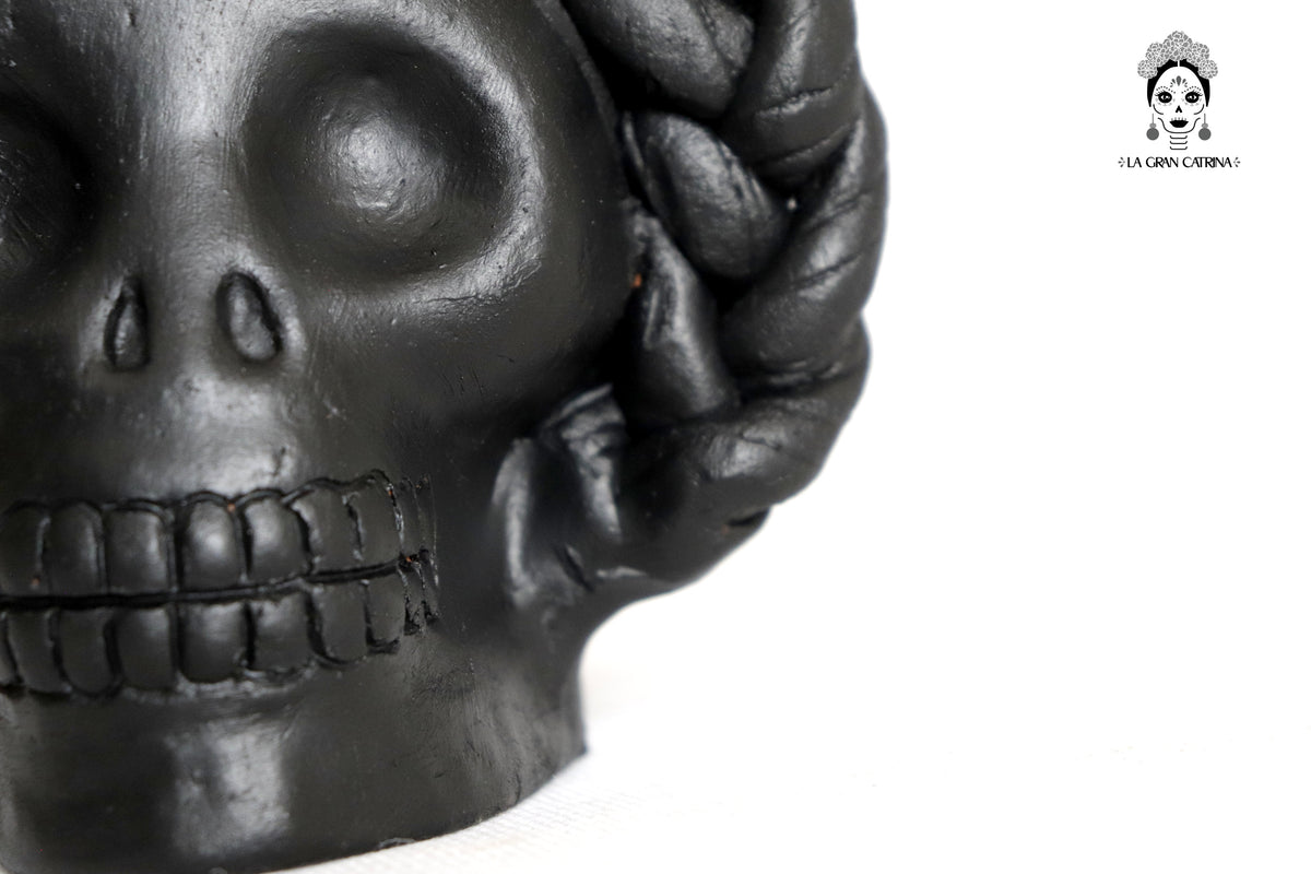 Set 3 Calaveras Negras con Trenza de Barro 13 Cm. 6.3 In. Maceta