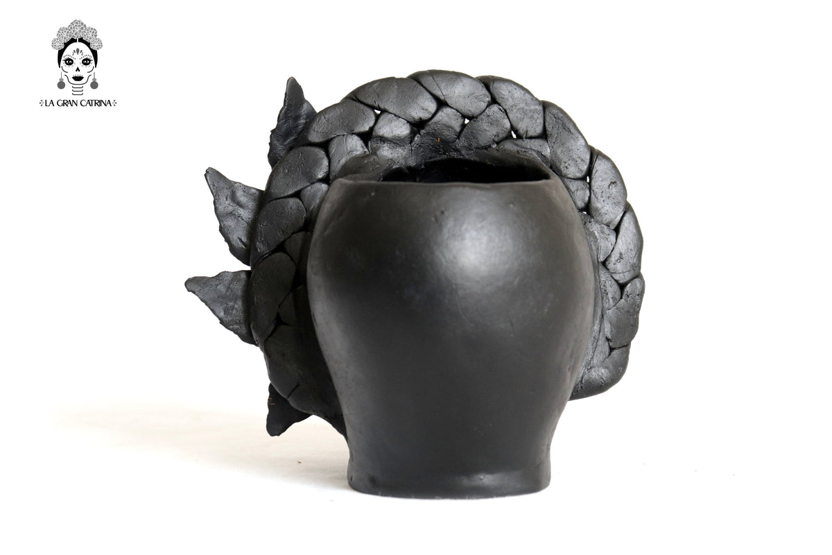 Set 3 Calaveras Negras con Trenza de Barro 18 Cm. 7 In. Maceta